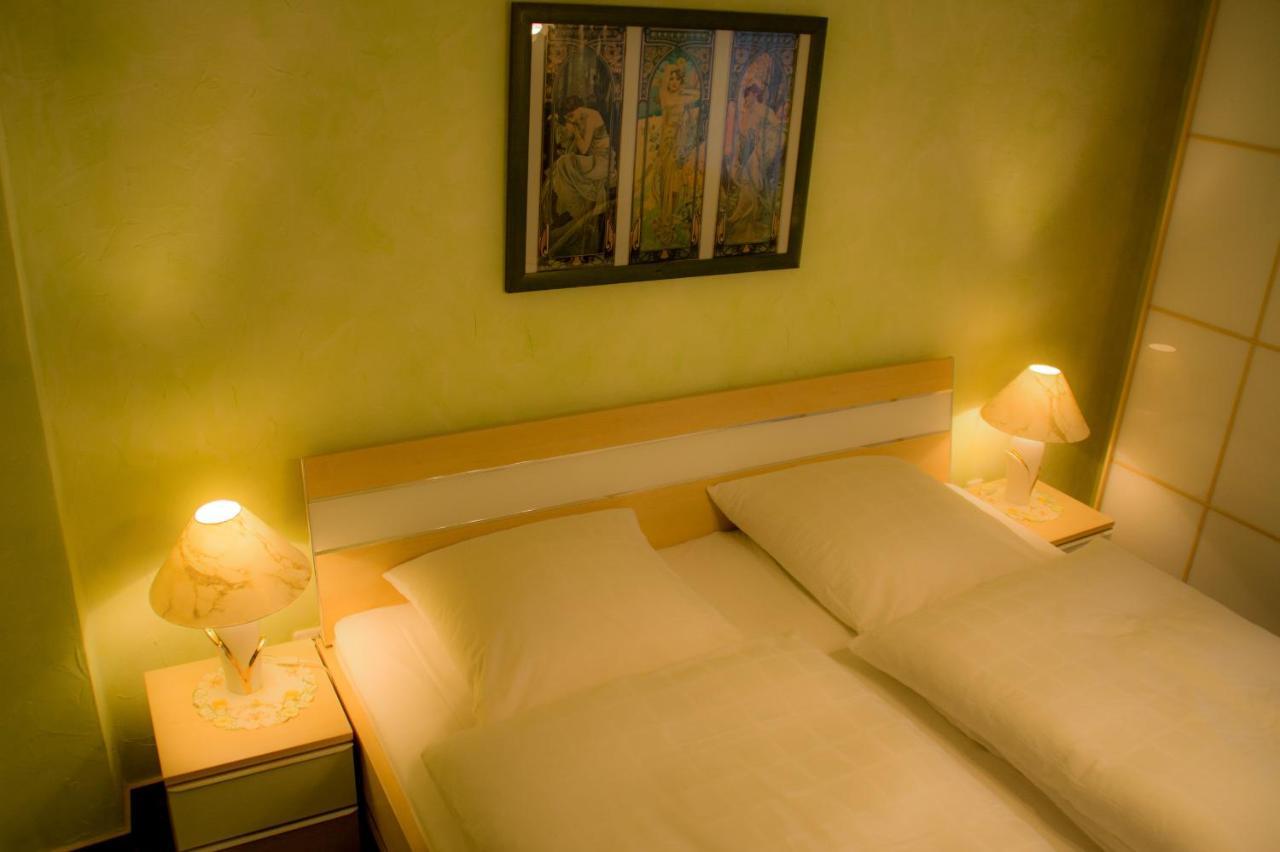 Hotel Garni Regina Goessweinstein Bagian luar foto
