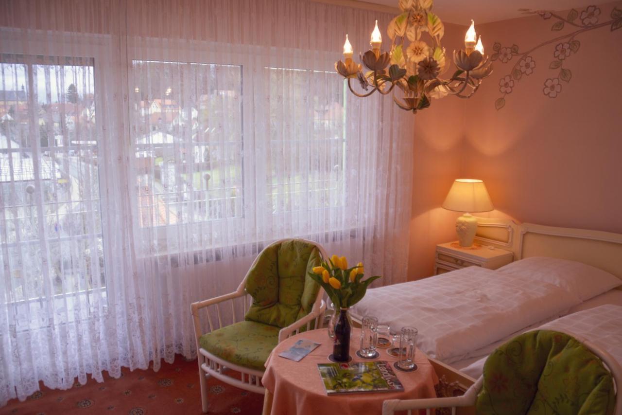 Hotel Garni Regina Goessweinstein Bagian luar foto